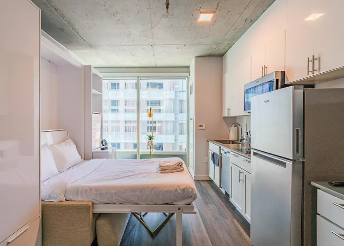 Panoramic Studio-1br-3br, Pool, Gym, Parking, Patio, Bbq * Phoenix
