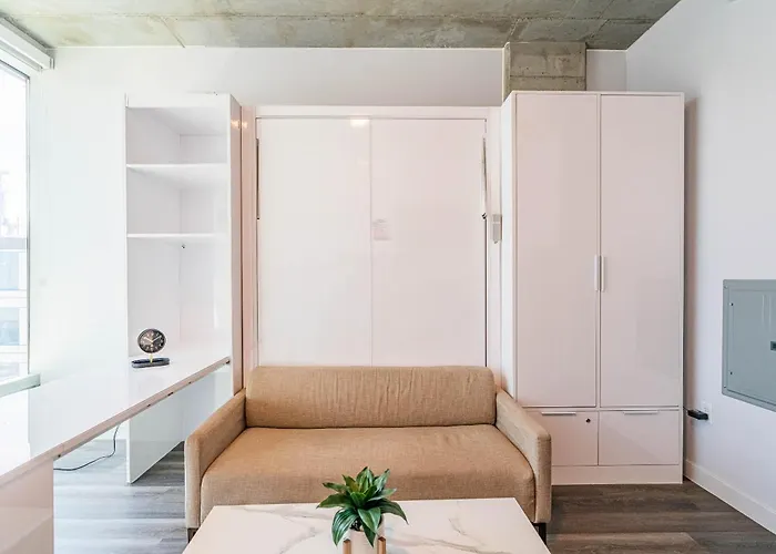 Panoramic Studio-1br-3br, Pool, Gym, Parking, Patio, Bbq *