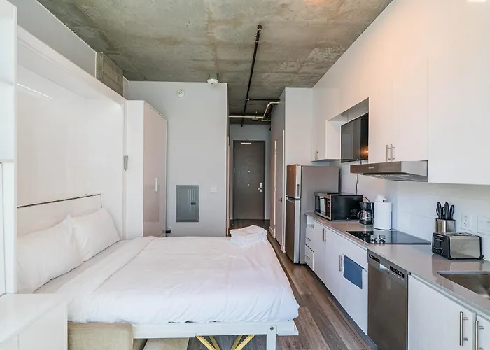 Apartment Panoramic Studio-1br-3br, Pool, Gym, Parking, Patio, Bbq