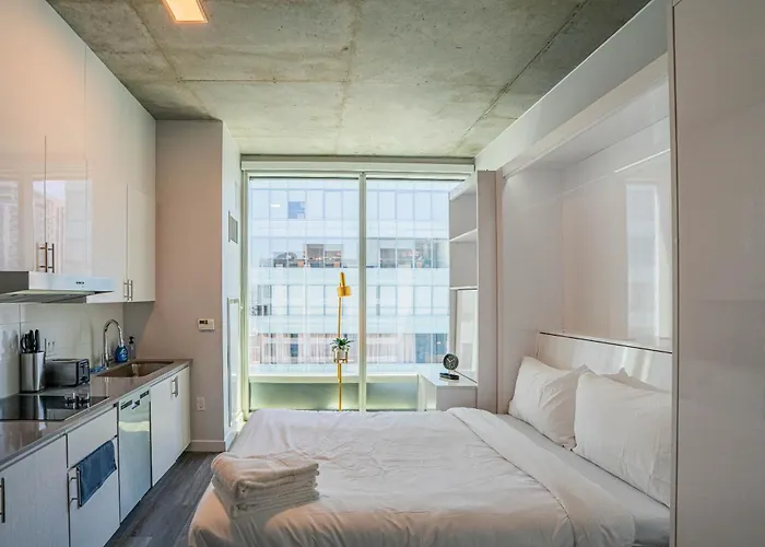 Panoramic Studio-1br-3br, Pool, Gym, Parking, Patio, Bbq Apartment *