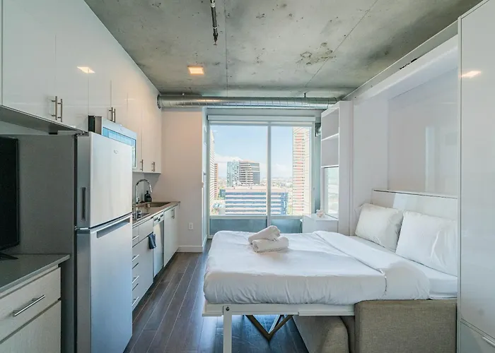 Apartment Panoramic Studio-1br-3br, Pool, Gym, Parking, Patio, Bbq
