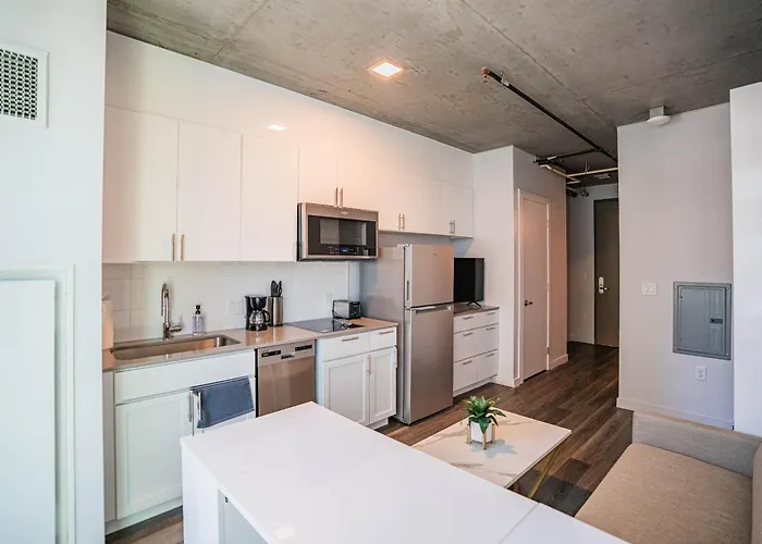 Panoramic Studio-1br-3br, Pool, Gym, Parking, Patio, Bbq Apartment